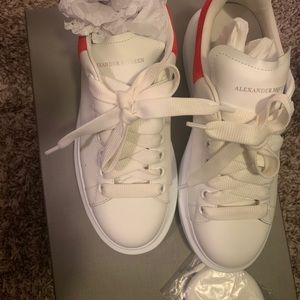 Alexander McQueen sneakers pre-owned